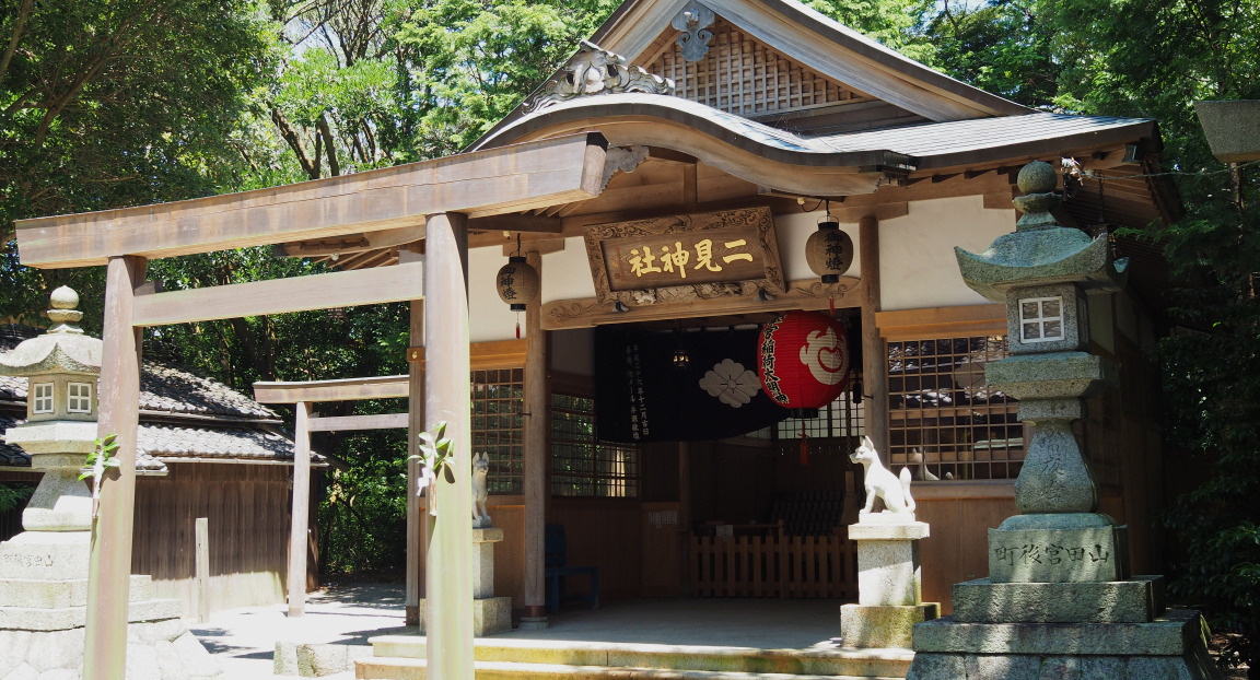 伊勢のお稲荷さん｜UnoFOTO 京都写真美術館